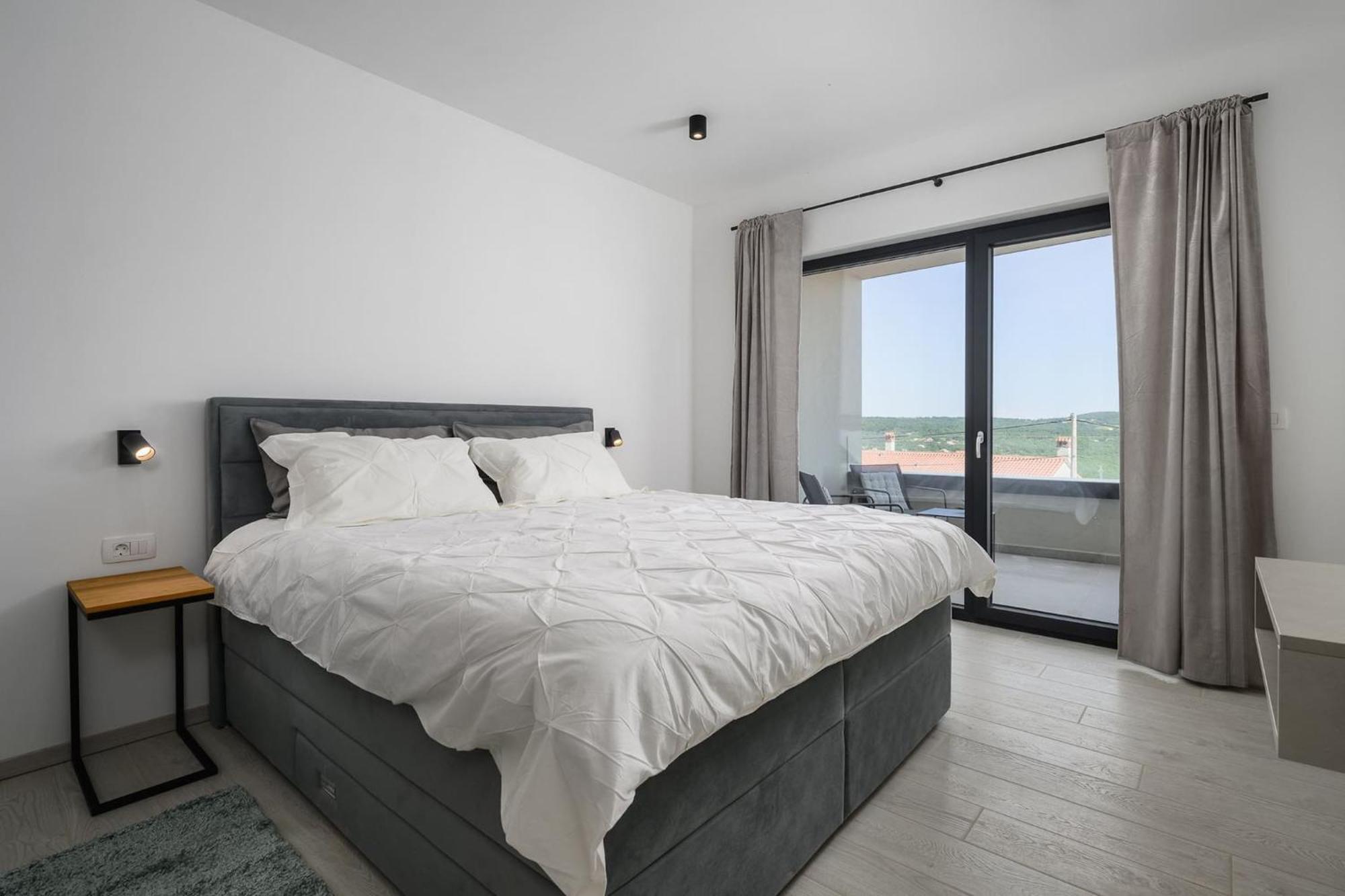 Villa De La Vie With Heated Swimming Pool Raša Εξωτερικό φωτογραφία