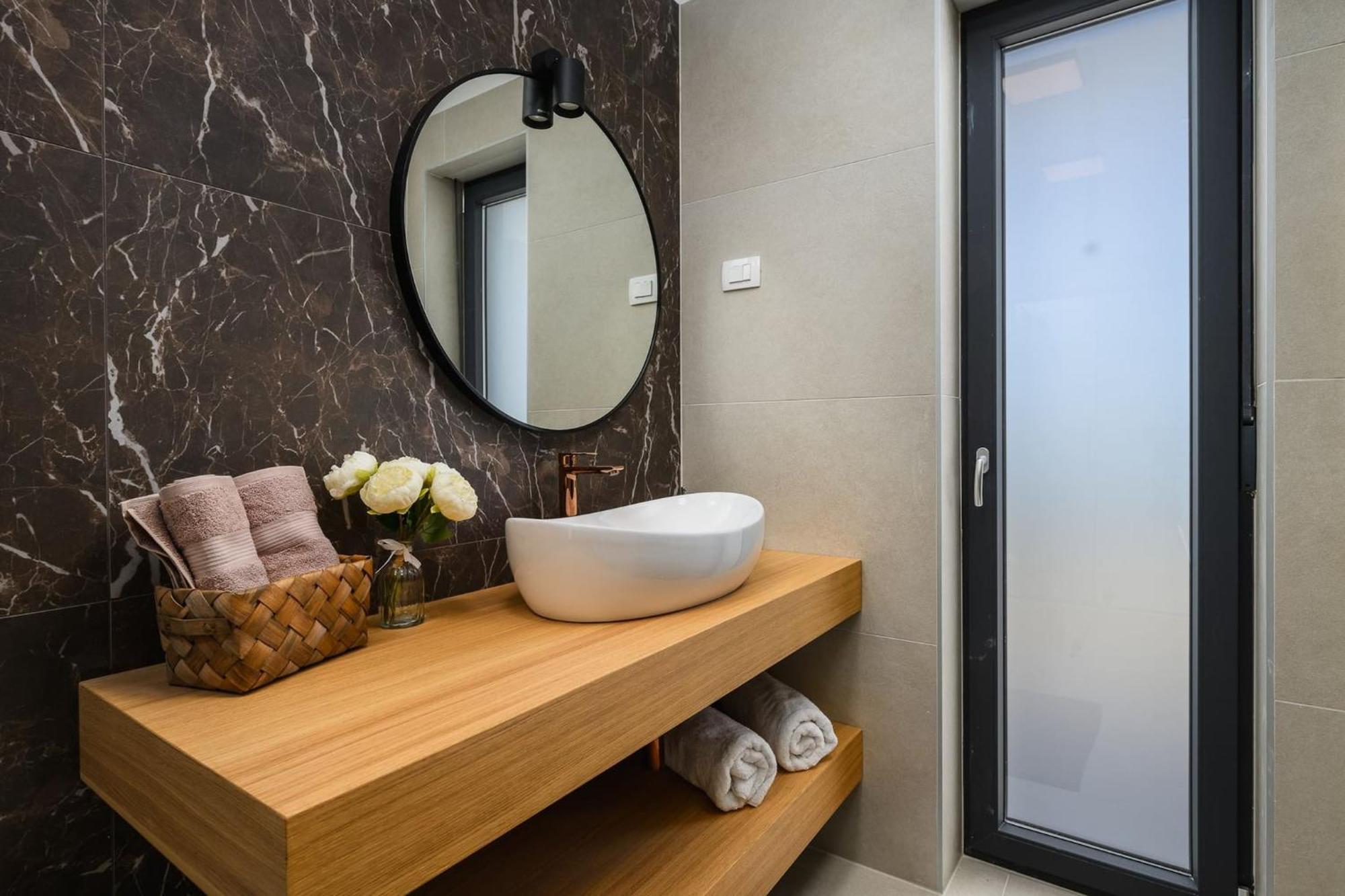 Villa De La Vie With Heated Swimming Pool Raša Εξωτερικό φωτογραφία