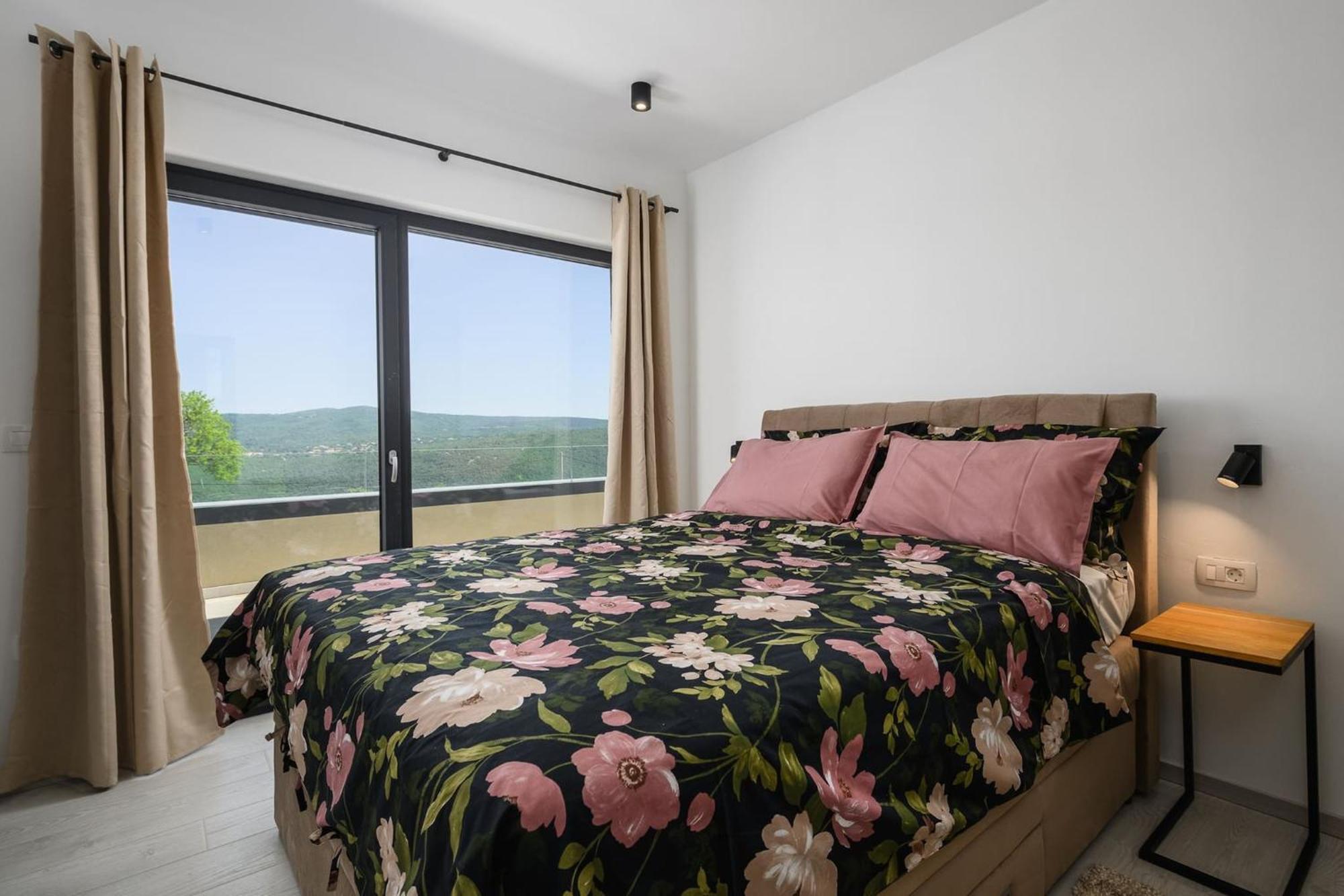 Villa De La Vie With Heated Swimming Pool Raša Εξωτερικό φωτογραφία